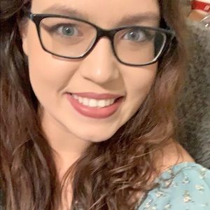 Meet your Posher, Destini